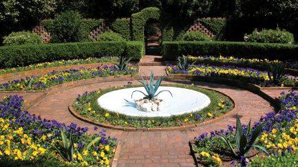 10 Things  You Might Not Know About Maclay Gardens